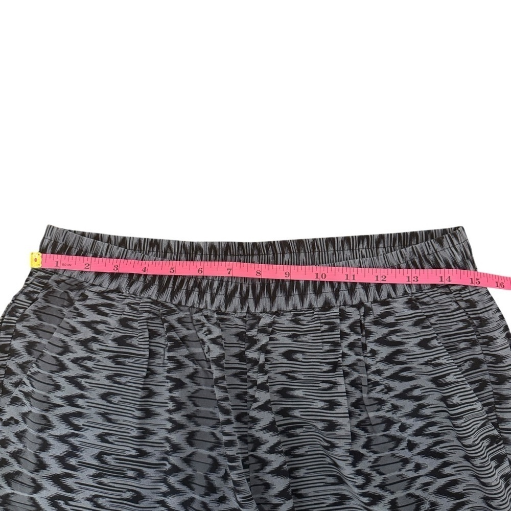 Joie Black and Gray Shorts with Elastic Waistband Like New - Picture 3 of 8